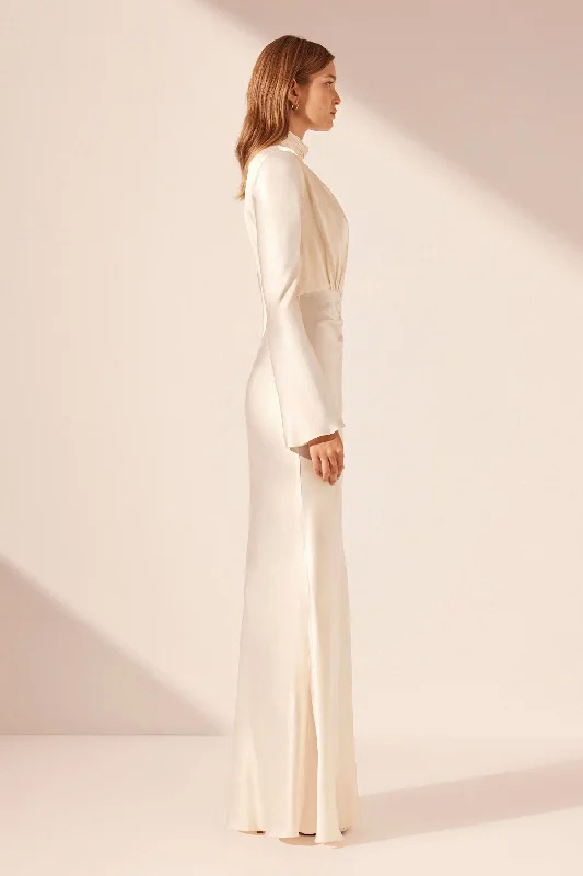 LA LUNE PLUNGED LONG SLEEVE MAXI DRESS - CREAM